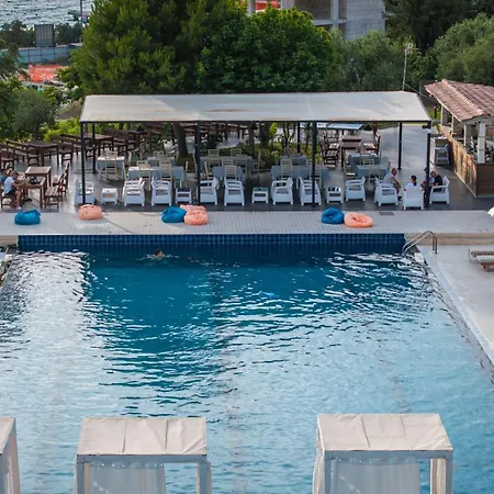 Hotel Edva Radhime