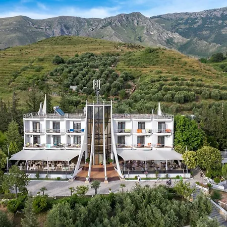 Hotel Edva 4*