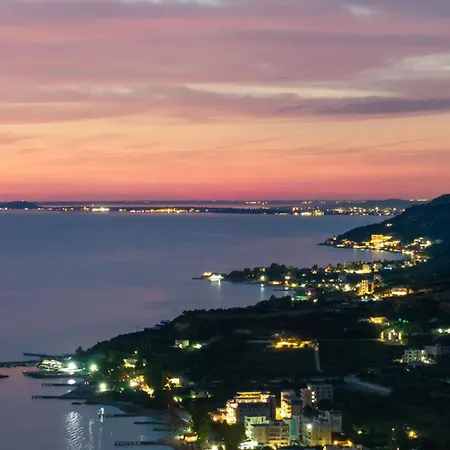 Edva 호텔 Radhimë